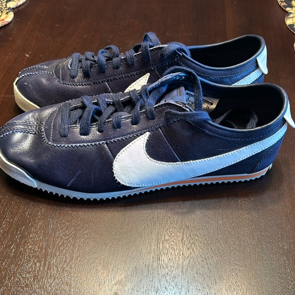 Old School Nike Running Shoes size 8 us - Picture 1 of 5